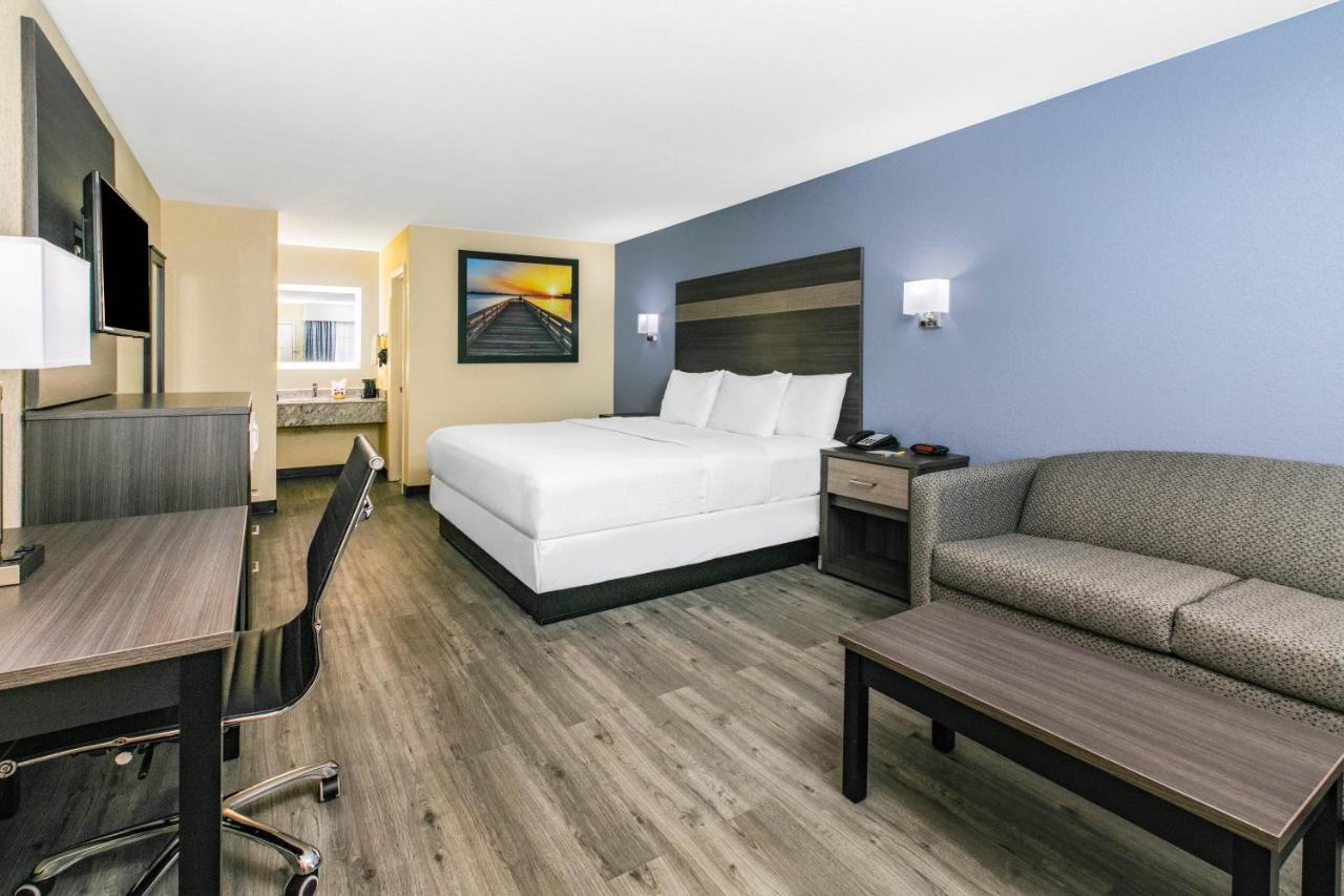 Days Inn By Wyndham Waco Near Downtown University Экстерьер фото